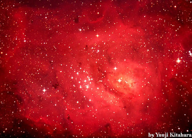 M8: In the Center of the Lagoon Nebula